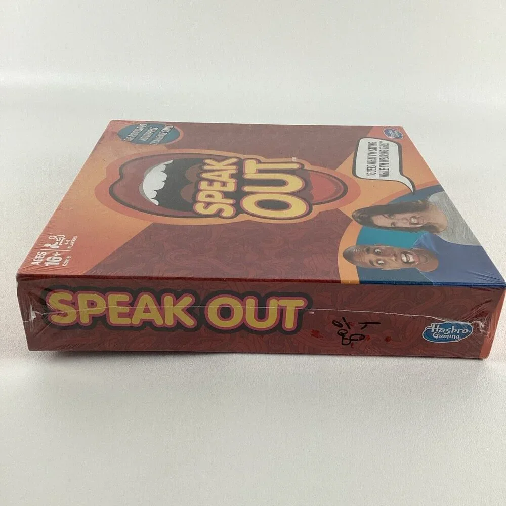 Speak Out Ridiculous Mouthpiece Challenge Game Hilarious Hasbro 2016 New SEALED - Picture 4 of 6